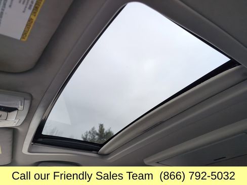 Used 2018 Toyota Sienna XLE Premium image 25