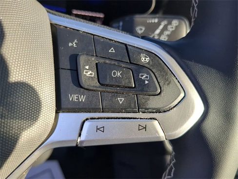 Certified 2022 Volkswagen Taos S image 25