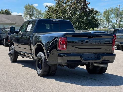 Used 2025 RAM 3500 Laramie AWD/4WD image 14