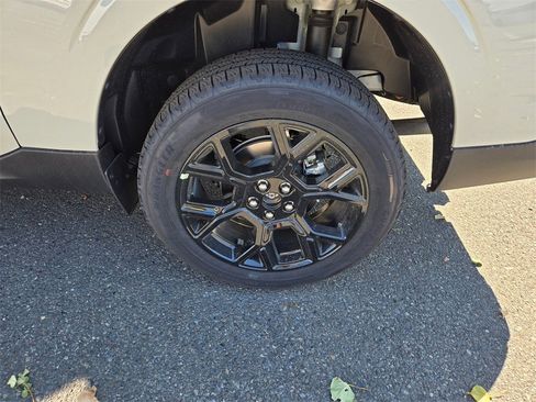 New 2025 Ford Maverick XLT w/ XLT Luxury Package image 9