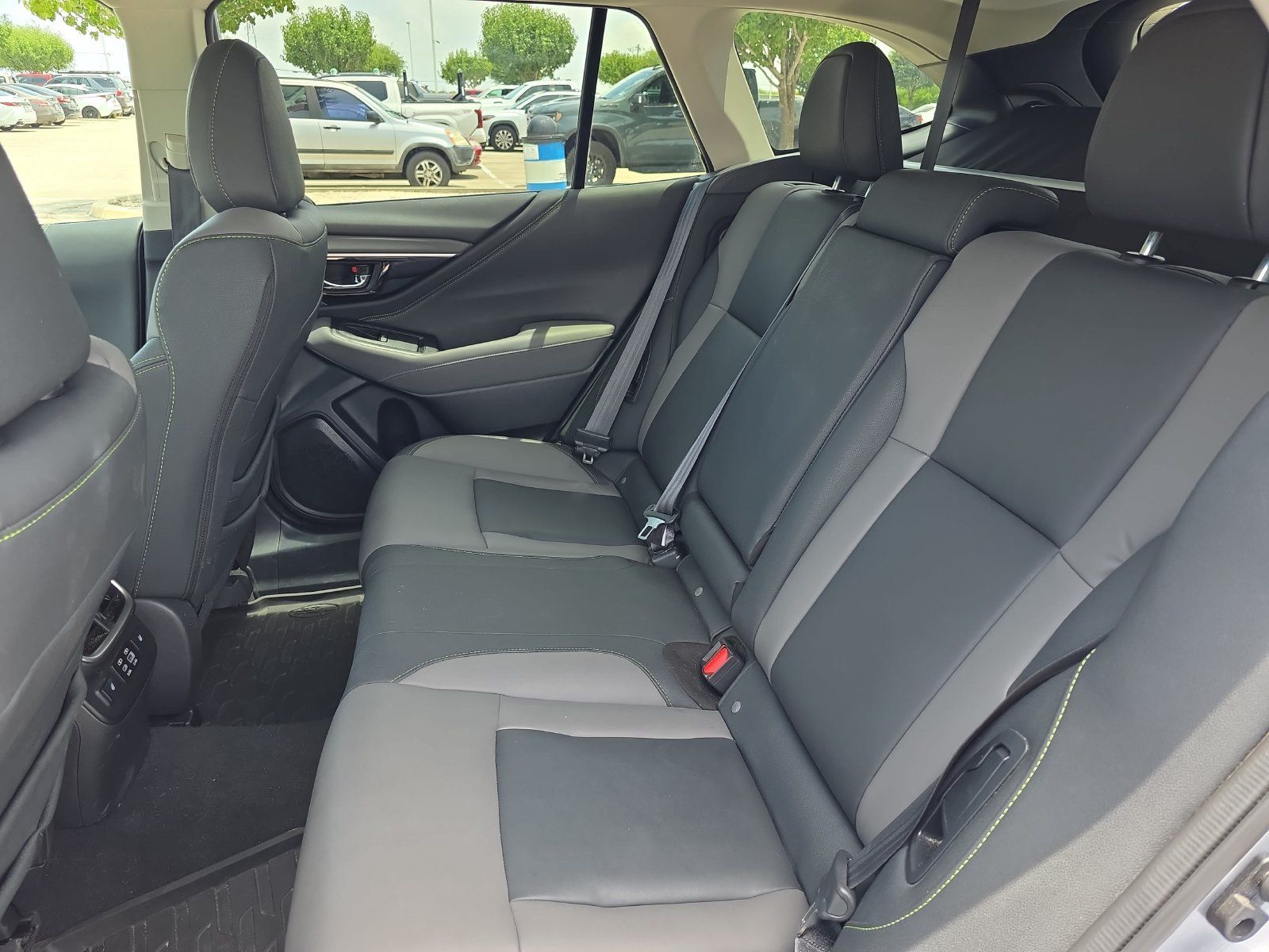 Used 2025 Subaru Outback Onyx Edition XT AWD/4WD image 11