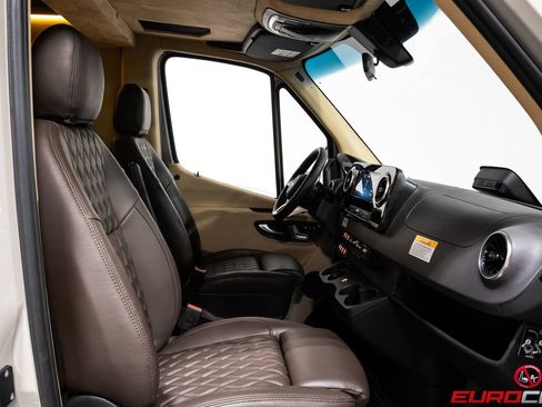Used 2025 Mercedes-Benz Sprinter 3500 image 30