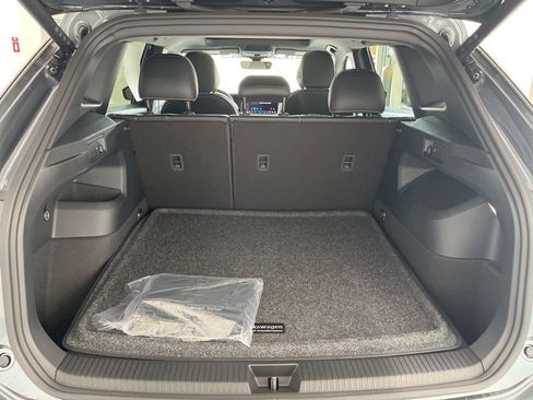 New 2026 Volkswagen Tiguan SE R-Line AWD/4WD image 29