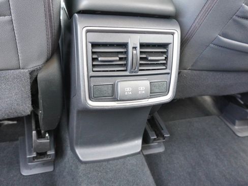 Used 2020 Subaru Forester Premium AWD/4WD image 32