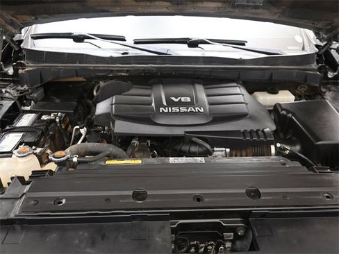 Used 2019 Nissan Titan PRO-4X w/ Pro-4x Utility Package image 13
