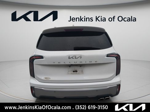 Certified 2023 Kia Telluride EX w/ EX Captain's Chair Package FWD image 4