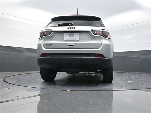 New 2026 Jeep Compass Latitude image 22