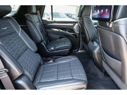 Used 2025 Cadillac Escalade V AWD/4WD image 19