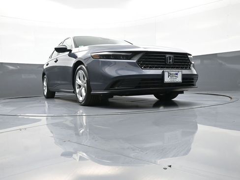 Used 2023 Honda Accord LX image 27
