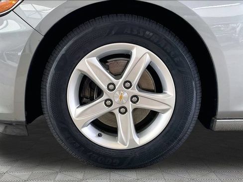 Used 2023 Chevrolet Malibu LT FWD image 21