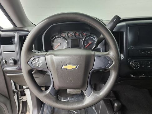 Used 2018 Chevrolet Silverado 1500 Custom w/ Custom Value Package AWD/4WD image 13