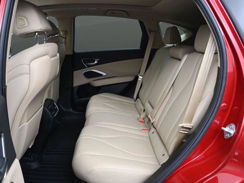 Used 2024 Acura RDX SH-AWD image 9