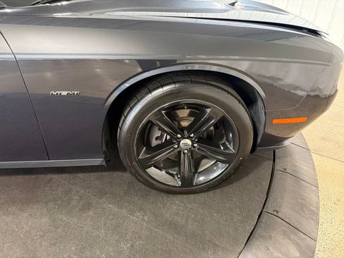 Used 2017 Dodge Challenger R/T RWD image 31