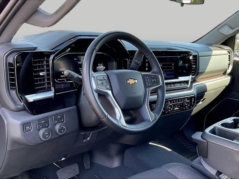 Used 2026 Chevrolet Silverado 1500 LT AWD/4WD image 17