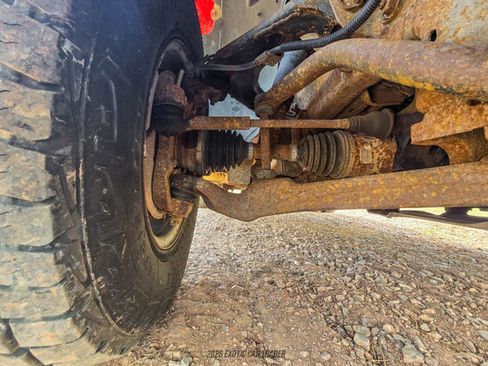 Used 2001 Chevrolet Silverado 3500 LS w/ Off-Road Skid Plate Pkg image 89