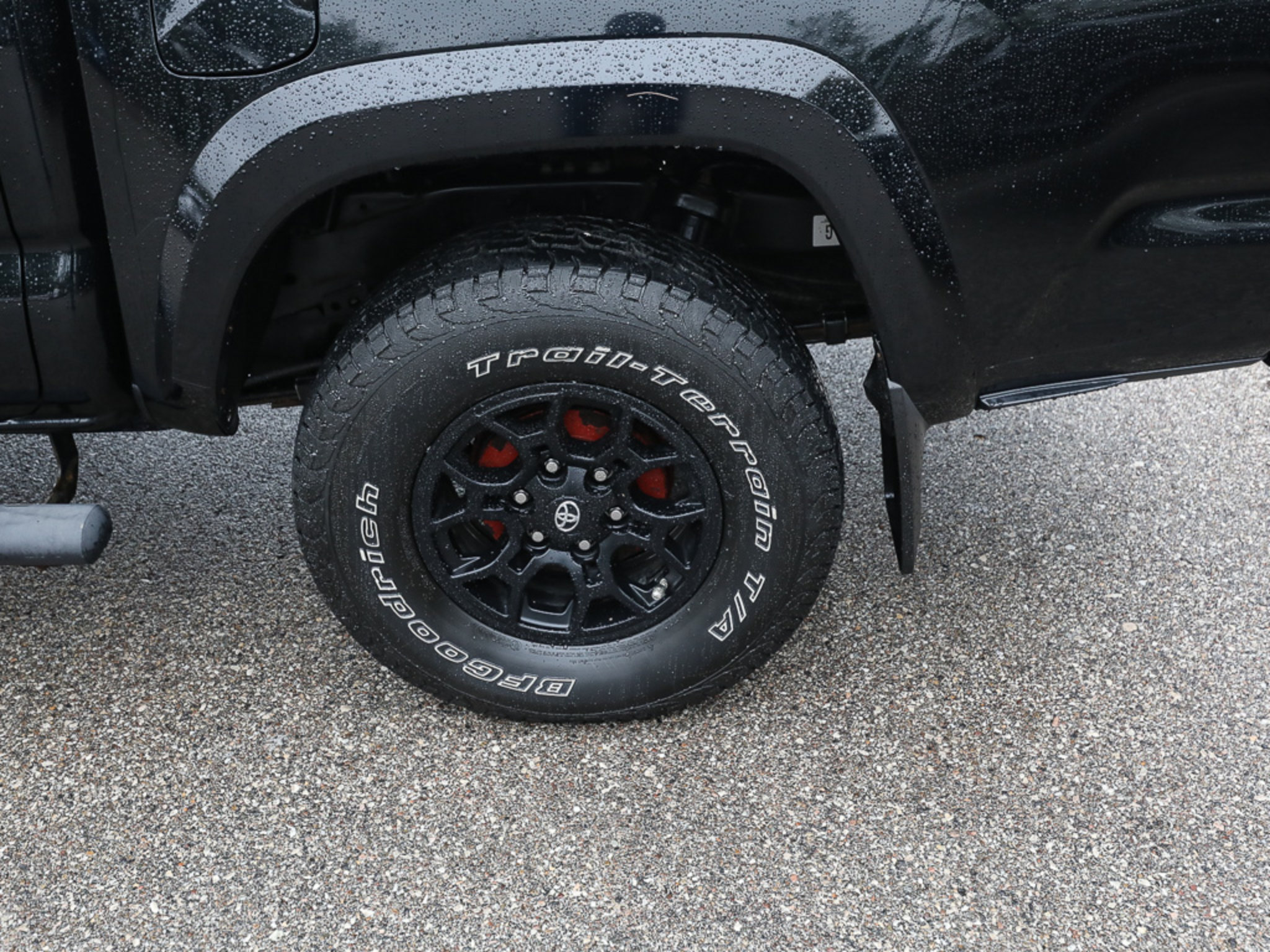 Used 2019 Toyota Tacoma SR5 AWD/4WD image 4