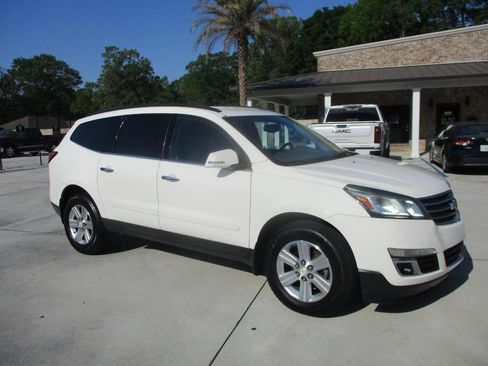 Used 2014 Chevrolet Traverse LT image 19