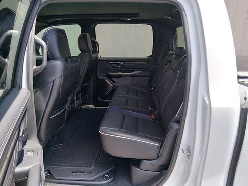Used 2025 RAM 1500 Limited AWD/4WD image 10