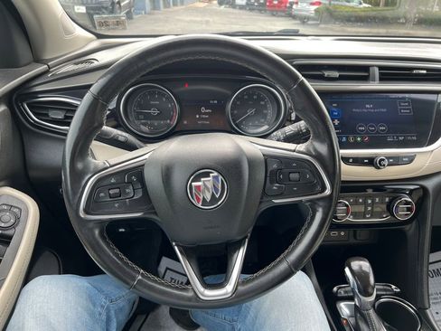 Used 2021 Buick Encore GX Select image 17