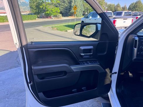 Used 2017 Chevrolet Silverado 1500 LT w/ True North Edition AWD/4WD image 21