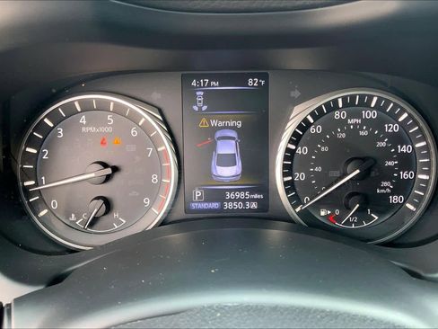 Used 2021 INFINITI Q60 Red Sport 400 w/ Cargo Package RWD image 21