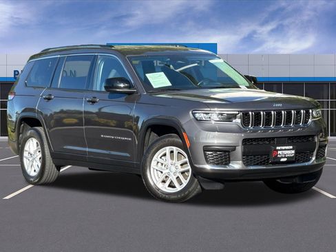 Used 2022 Jeep Grand Cherokee L Laredo w/ Luxury Tech Group I AWD/4WD image 2