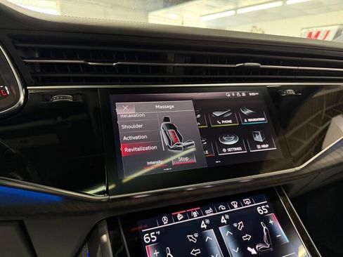 Used 2019 Audi Q8 Prestige w/ Luxury Package AWD/4WD image 43