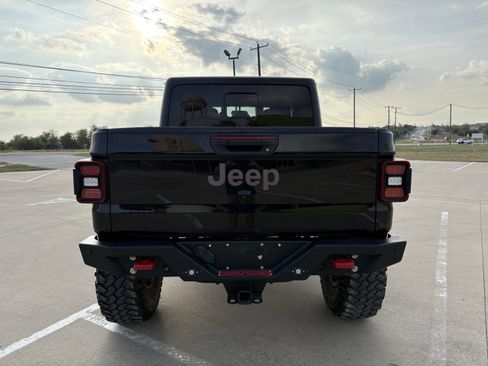 Used 2020 Jeep Gladiator Rubicon w/ Trailer Tow Package image 4