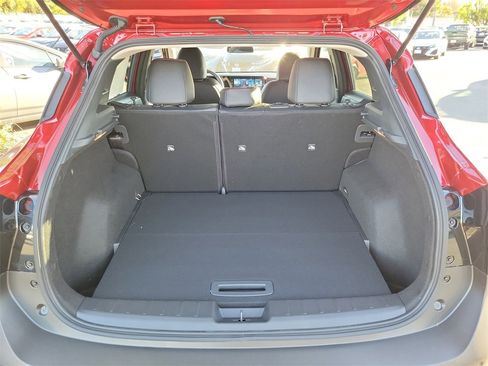 New 2026 Nissan Kicks SR image 13
