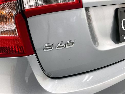 Used 2018 Volvo S60 T5 Dynamic w/ Vision Package FWD image 31