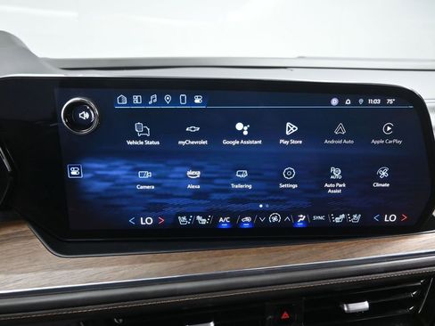 Used 2025 Chevrolet Tahoe High Country image 14