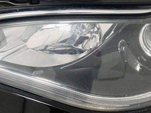 Used 2018 Chrysler Pacifica Touring-L image 40