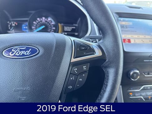 Used 2019 Ford Edge SEL w/ Equipment Group 201A AWD/4WD image 21