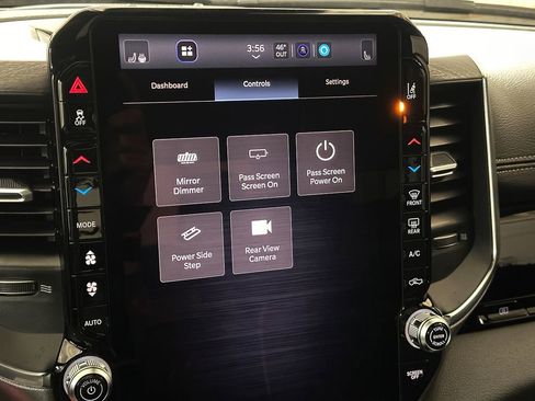 New 2026 RAM 1500 Laramie AWD/4WD image 39