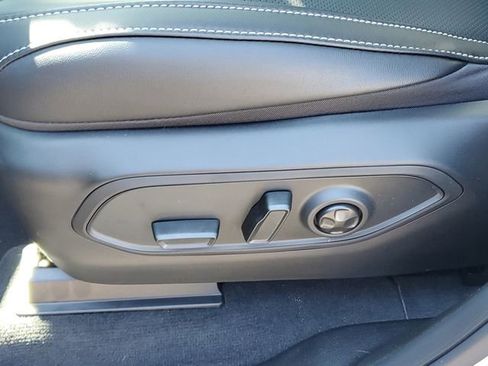 New 2025 Jeep Grand Cherokee Limited w/ Luxury Tech Group II image 13