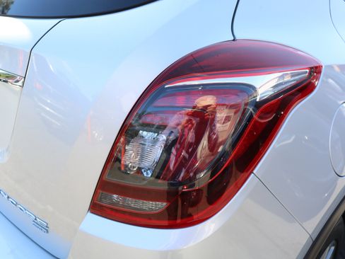 Used 2019 Buick Encore Preferred image 9