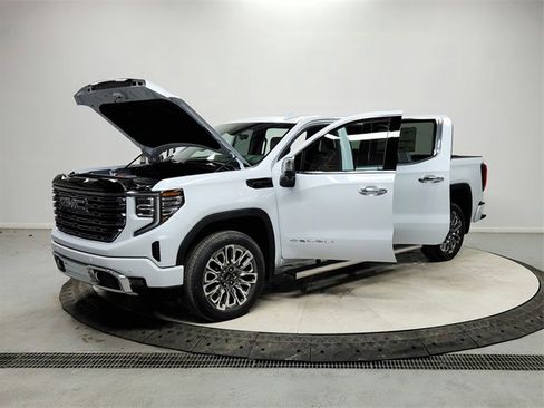 New 2026 GMC Sierra 1500 Denali Ultimate image 11
