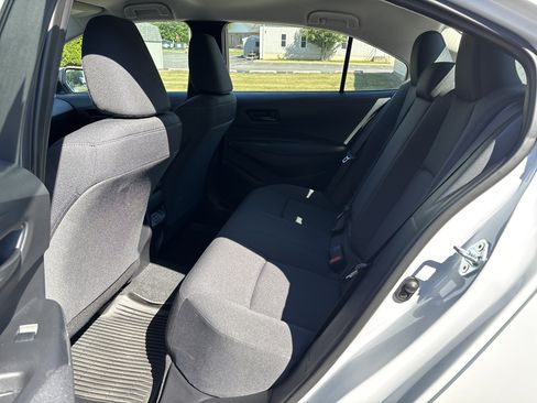 Certified 2025 Toyota Corolla LE FWD image 14