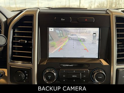 Used 2019 Ford F250 Lariat w/ Lariat Ultimate Package image 18