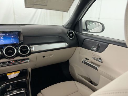 Used 2026 Mercedes-Benz GLB 250 image 28