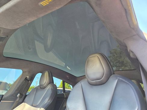 Used 2020 Tesla Model S AWD image 23