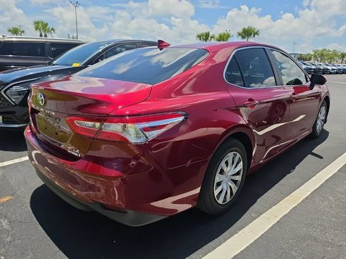 Used 2020 Toyota Camry LE FWD image 18