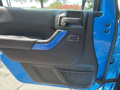 Used 2016 Jeep Wrangler Sport AWD/4WD image 16