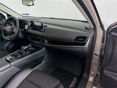 Used 2026 Nissan Rogue SV w/ Rock Creek Premium Package image 27