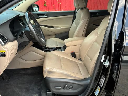 Used 2017 Hyundai Tucson Limited w/ Limited Ultimate Package 03 FWD image 9
