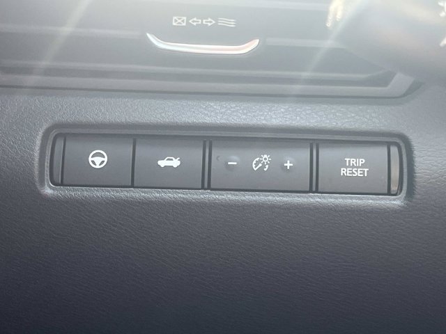 Used 2023 Nissan Altima 2.0 SR FWD image 35