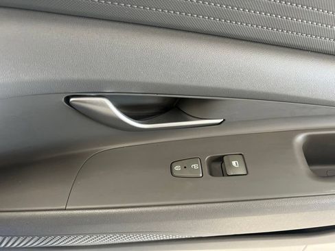 Used 2022 Hyundai Elantra SEL FWD image 14