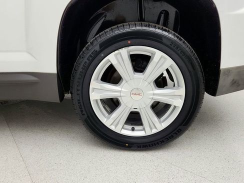 Used 2017 GMC Terrain SLE image 9