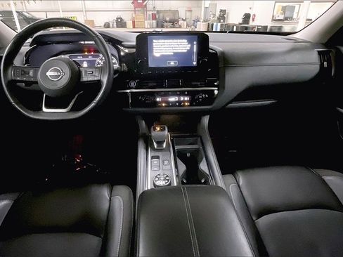 Used 2023 Nissan Pathfinder SL image 14