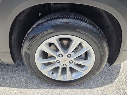 Used 2024 Chevrolet TrailBlazer LS w/ LS Convenience Package FWD image 9